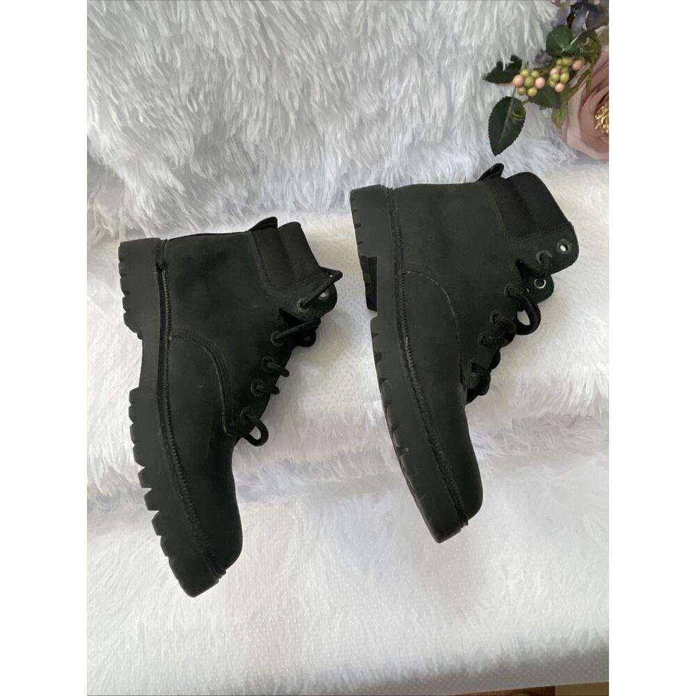 Candie's Black Women's Size 8.5M Leather Combat Ankle Boots Lace Up Lug Sole - Picture 9 of 11